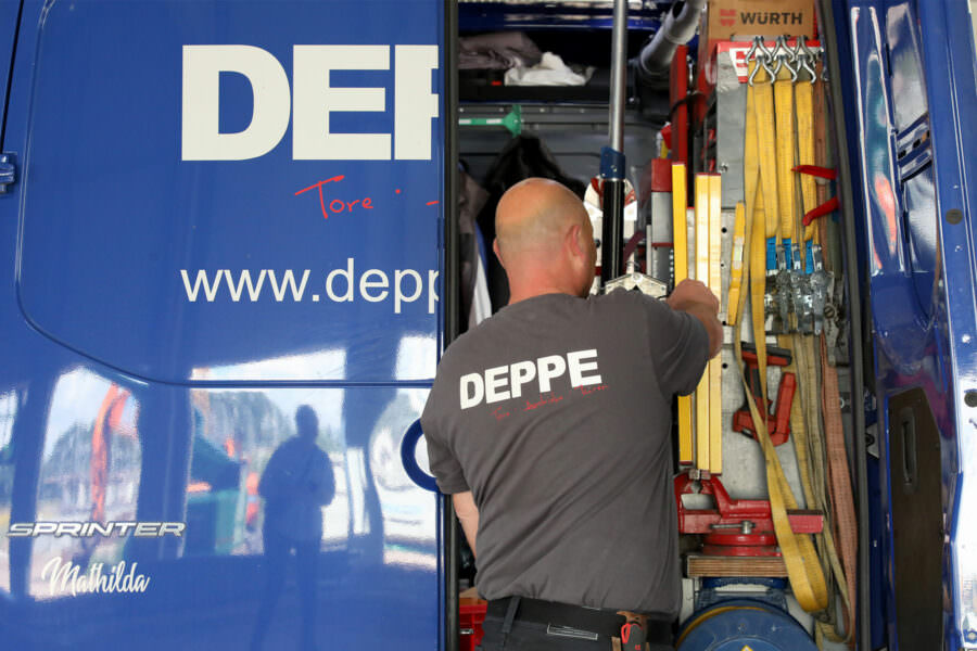 Deppe Tore in Halle Westfalen, Montage, Reparaturen und Wartung