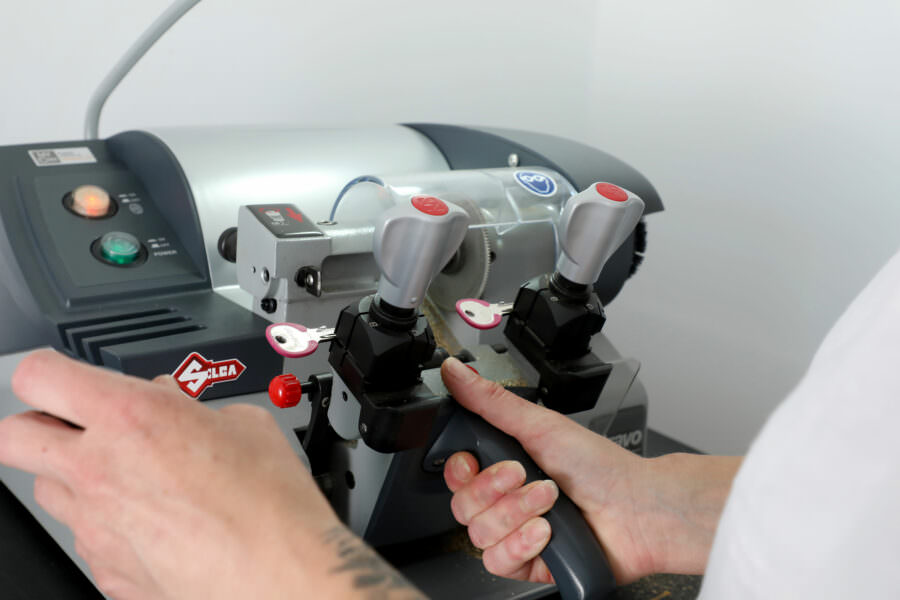 Deppe Tore in Halle Westfalen, Schlüssel nachmachen lassen